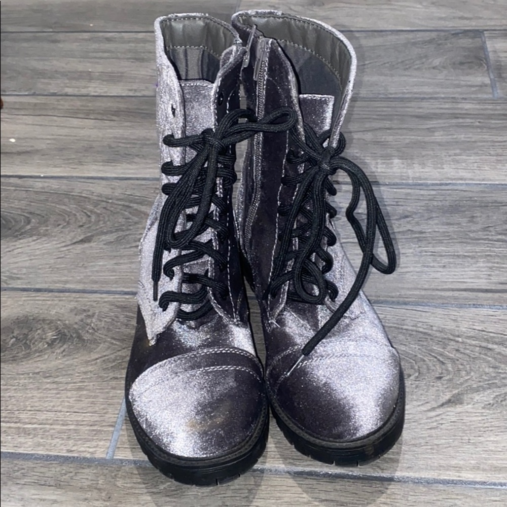 Madden girl gray velvet women’s booties size 8